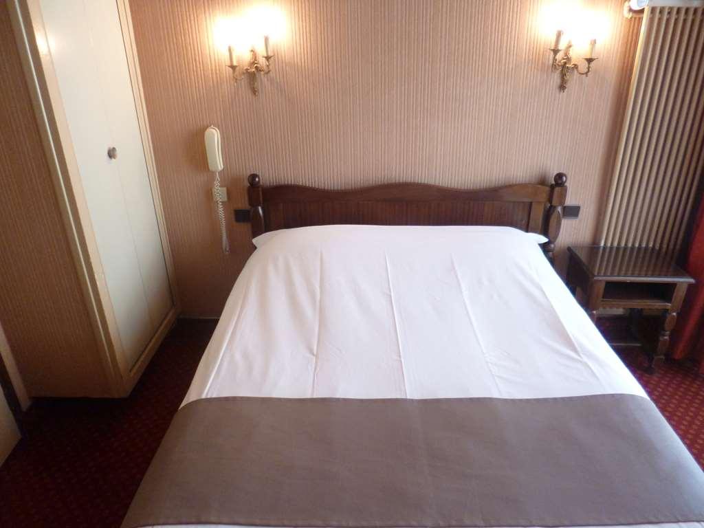 Hotel Madeleine De Senlis Paris Room photo